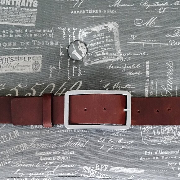 Women's Leather Banana Republic Belt - Picture 2 of 3